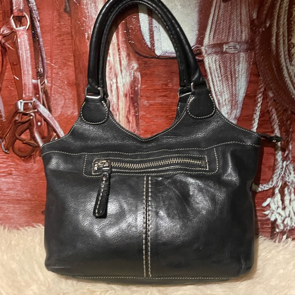 Roots black leather bag
